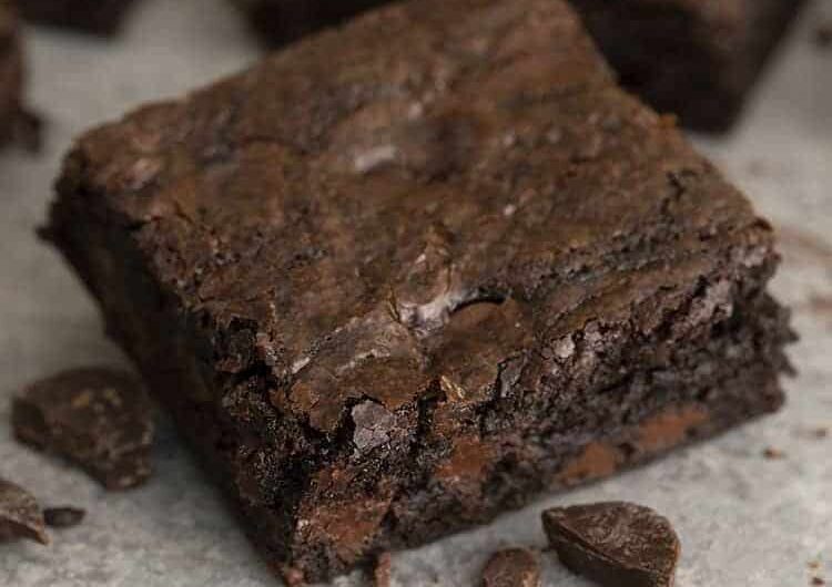 American Chocolate Brownie - RecipesXP