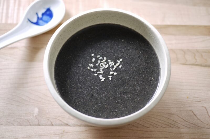 Chinese Black Sesame Soup (黑芝麻糊)