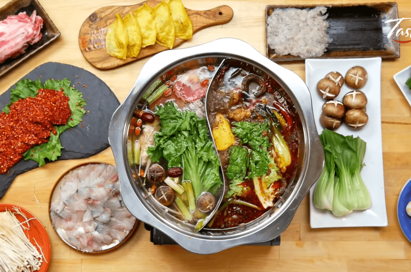 Chinese Sichuan Hot Pot (麻辣火锅 - Málà Huǒguō)