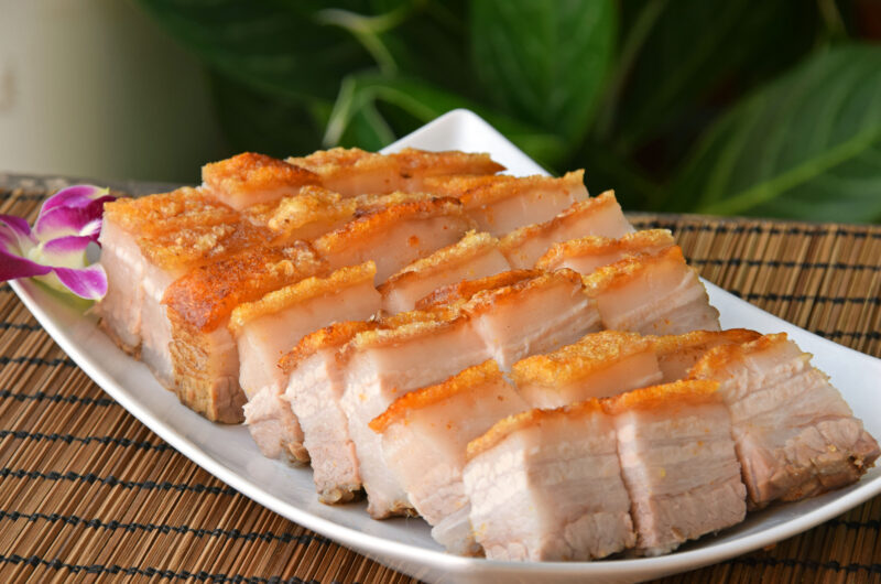 Chinese Crispy Pork Roast Belly (燒肉 - Shāo ròu a.k.a. Sīu Yuhk)