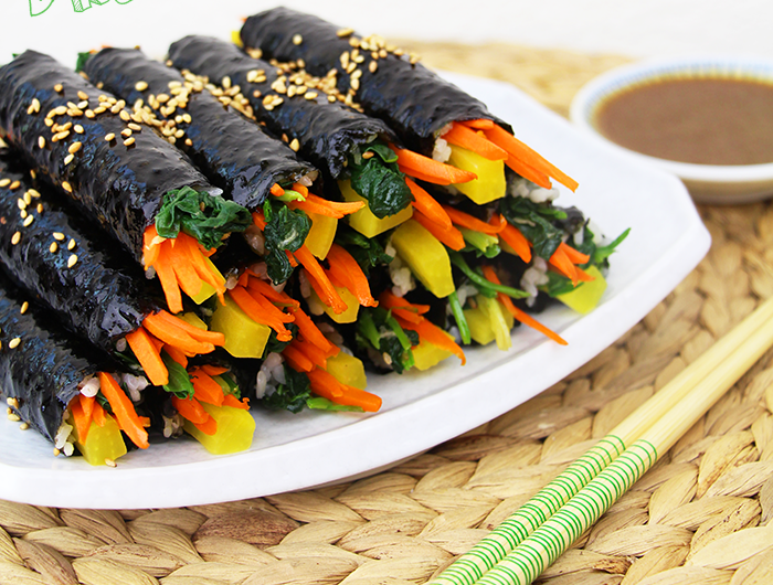 Korean Seaweed Rice Roll | (마약김밥 - Mayak Gimbap)